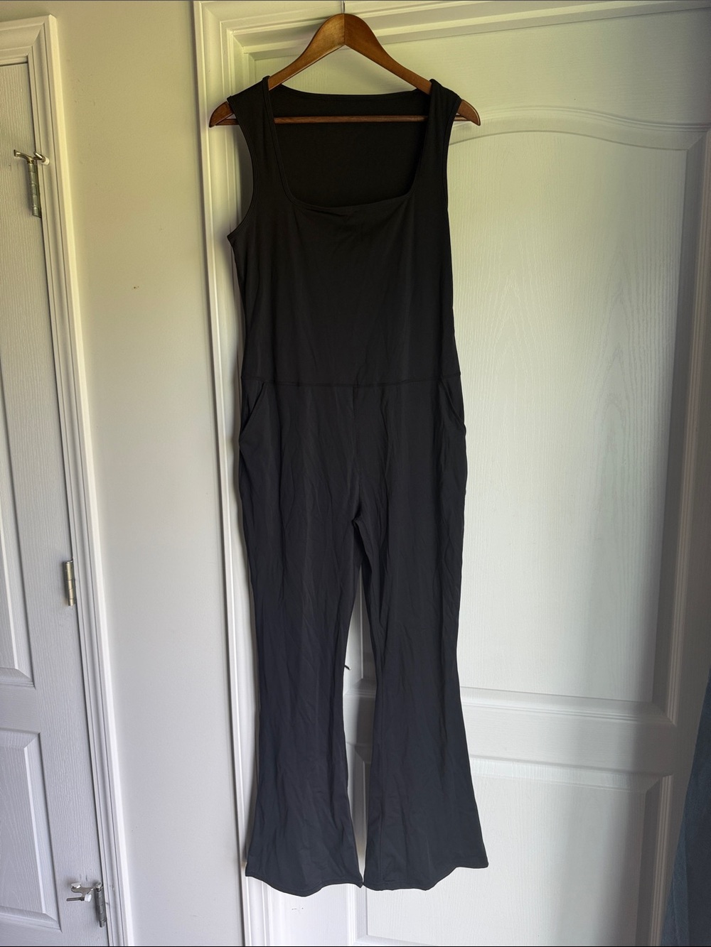Women’s Black square neck wide leg Sleeveless Jumpsuit